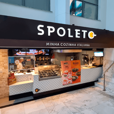 Imagem de interna da loja spoleto