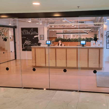 Imagem de interna da loja wework